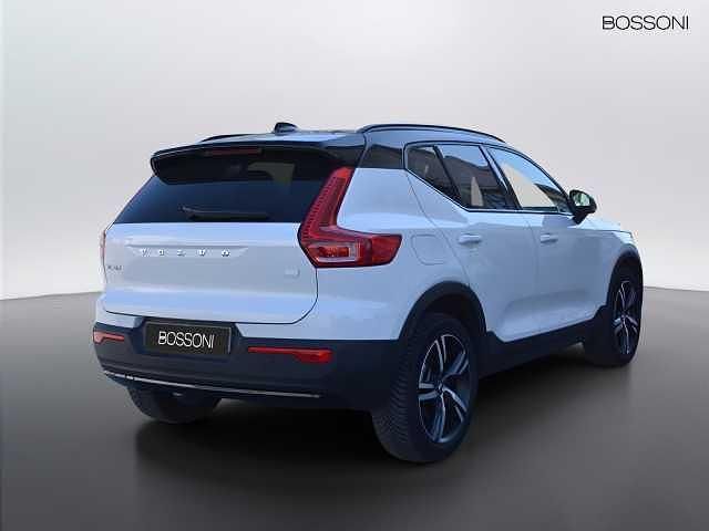 Usata Volvo XC40 R-Design 155 CV (114 kW) 2021 Bianco SUV