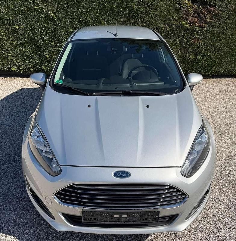 Gebraucht Ford Fiesta Trend 60 PS (44 kW) 2013 Silber Kleinwagen