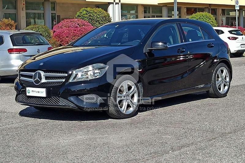 Usata Mercedes A180 Executive 109 CV (80 kW) 2015 Nero Berlina