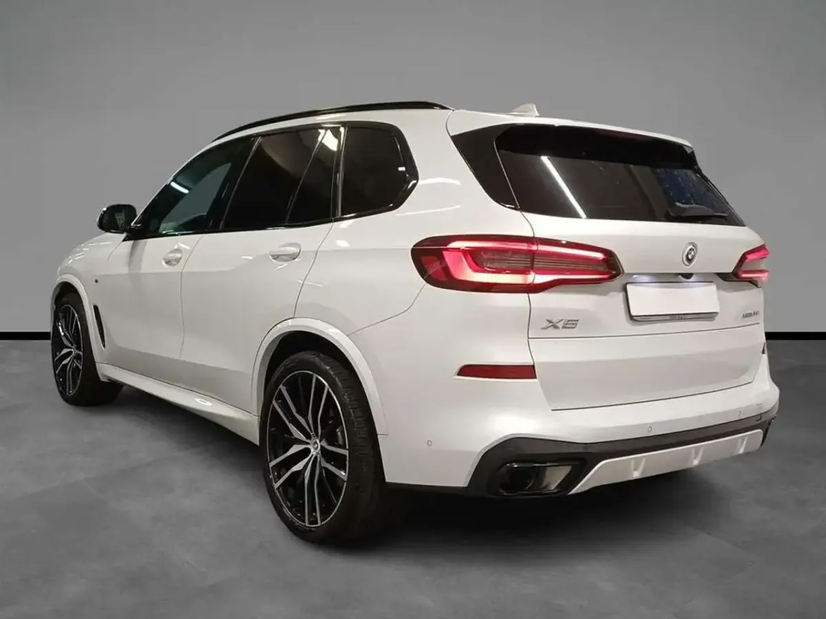 Usata BMW X5 M Sport 231 CV (169 kW) 2022 Mineral white metallizzato SUV