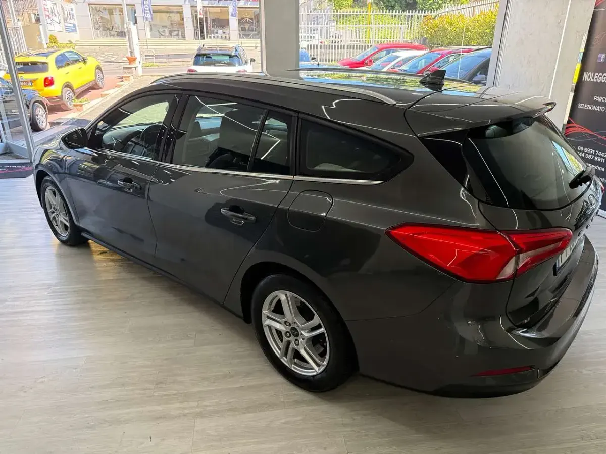 Usata Ford Focus ST-Line 120 CV (88 kW) 2019 Grigio Station wagon