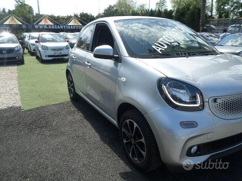 Usata Smart ForFour Passion 89 CV (65 kW) 2018 Grigio Utilitaria