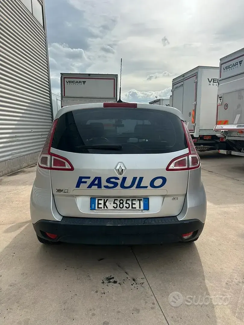Usata Renault Scenic E-Tech 110 CV (80 kW) 2011 Grigio Utilitaria