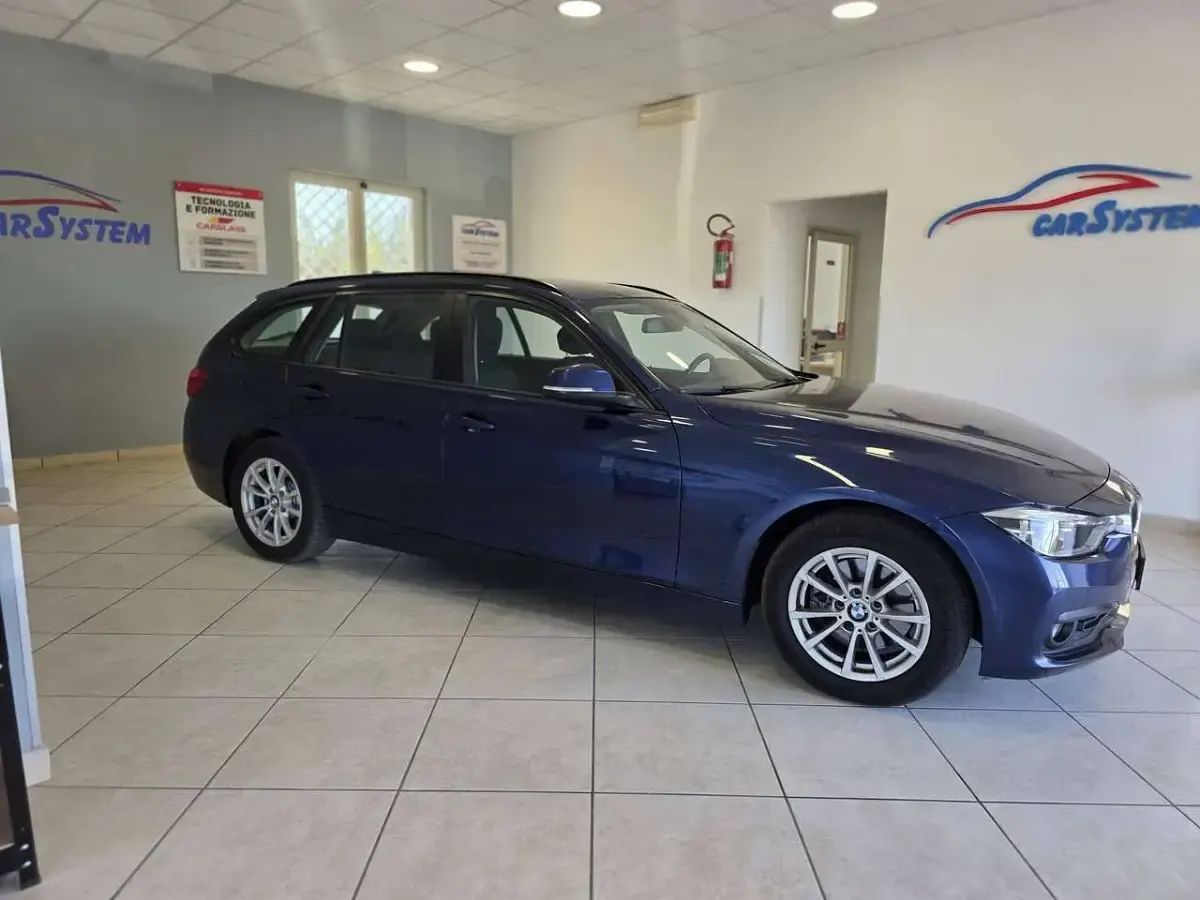 Usata BMW 320 Advantage 190 CV (139 kW) 2019 Blu/azzurro Station wagon
