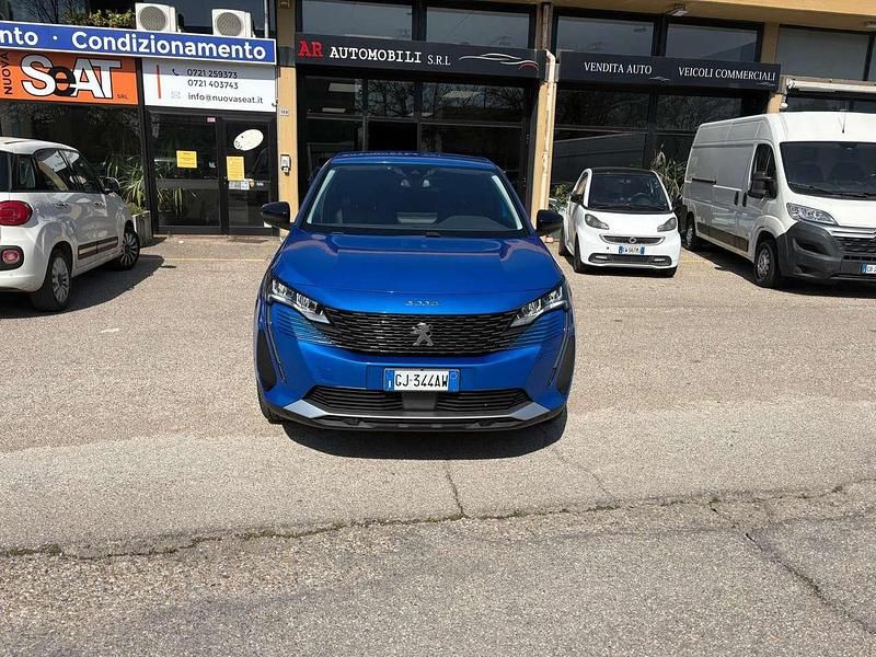 Usata Peugeot 3008 Allure 131 CV (96 kW) 2022 Blu/azzurro SUV