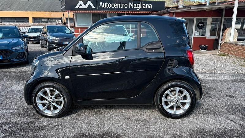 Usata Smart ForTwo Coupé 71 CV (52 kW) 2015 Nero Coupé