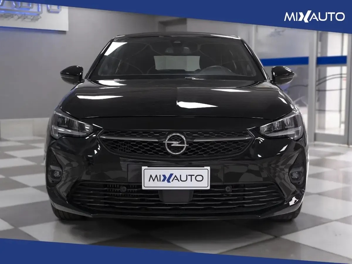 Usata Opel Corsa GS Line 101 CV (74 kW) 2022 Nero Utilitaria