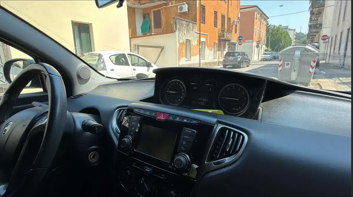 Usata Lancia Ypsilon Gold 69 CV (50 kW) 2018 Verde Utilitaria