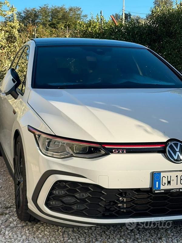 Usata VW Golf VIII GTI 340 CV (250 kW) 2023 Bianco Utilitaria