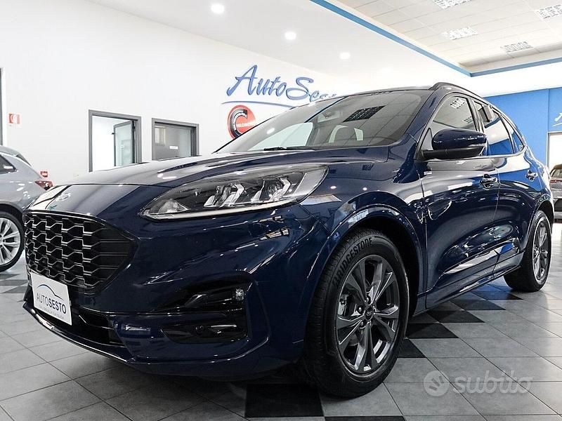 Usata Ford Kuga ST-Line 120 CV (88 kW) 2023 Blu SUV