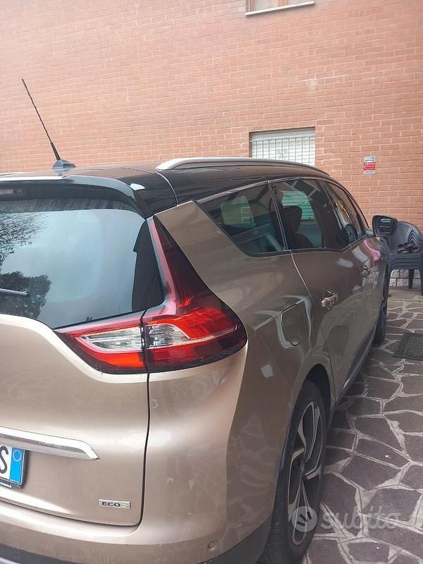 Usata Renault Scénic IV 100 CV (73 kW) 2018 Monovolume