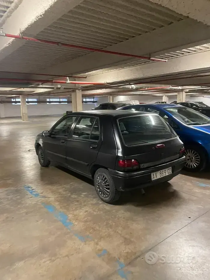 Usata Renault Clio 78 CV (57 kW) 1997 Nero Utilitaria