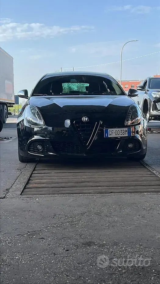 Usata Alfa Romeo Giulietta 140 CV (102 kW) 2013 Nero Utilitaria