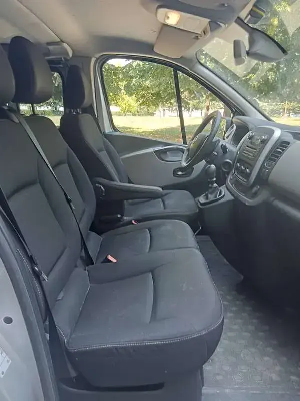 Usata Nissan NV300 145 CV (106 kW) 2018 Beige Furgone