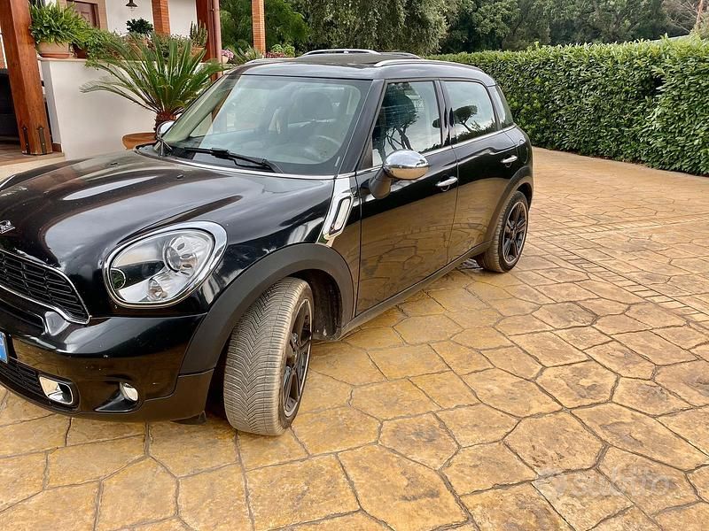 Käytetty Mini Countryman 143 HP (105 kW) 2014 Musta Katumaasturi