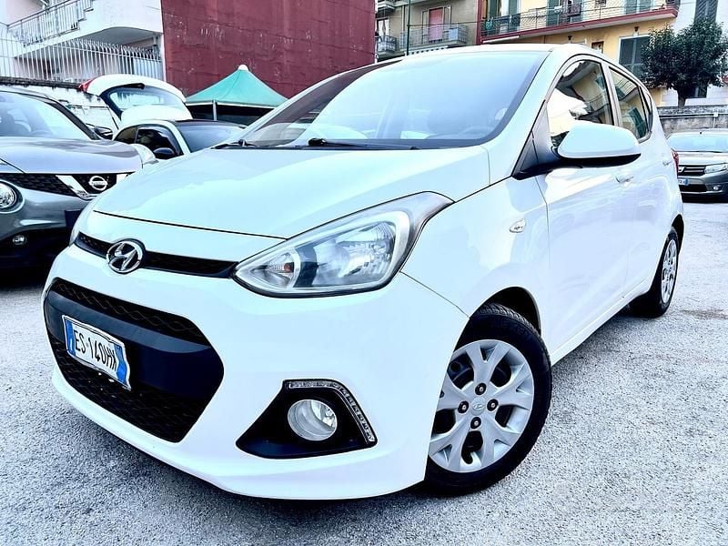 Usata Hyundai i10 Edition 69 CV (50 kW) 2014 Bianco Utilitaria