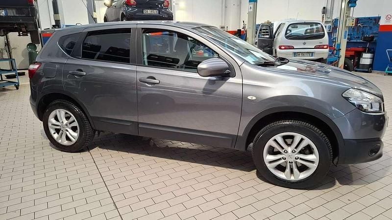 Usata Nissan Qashqai 141 CV (103 kW) 2011 Grigio SUV