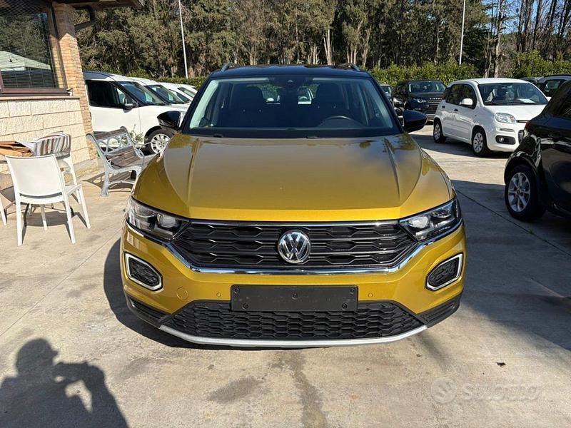 Usata VW T-Roc 116 CV (85 kW) 2019 Oro SUV