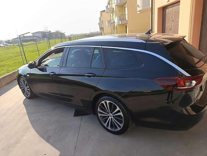 Usata Opel Insignia Innovation 170 CV (125 kW) 2020 Nero Station wagon