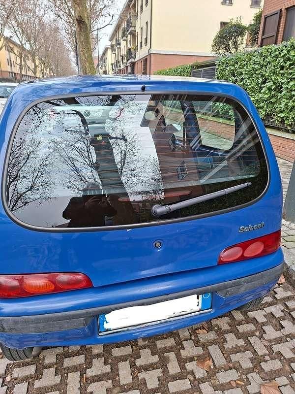 Usata Fiat 600 54 CV (39 kW) 2003 Blu/azzurro Utilitaria