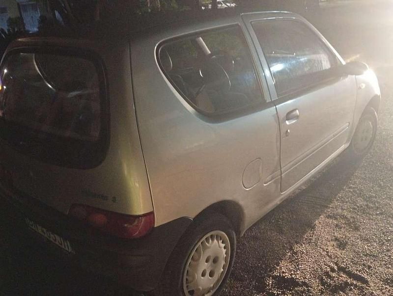 Usata Fiat Seicento 54 CV (39 kW) 2000 Argento Utilitaria