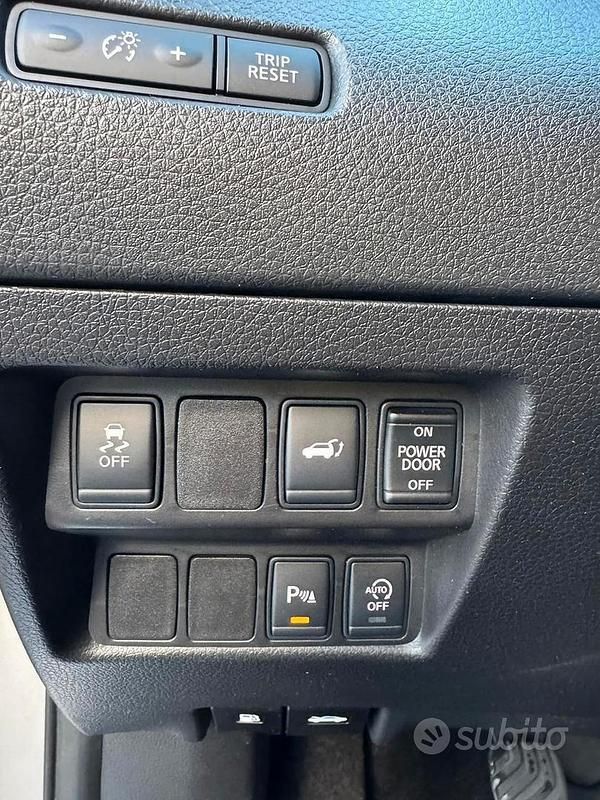 Usata Nissan X-Trail 131 CV (96 kW) 2017 Grigio SUV