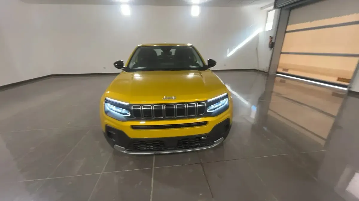 Usata Jeep Avenger Altitude 101 CV (74 kW) 2024 Rosso SUV