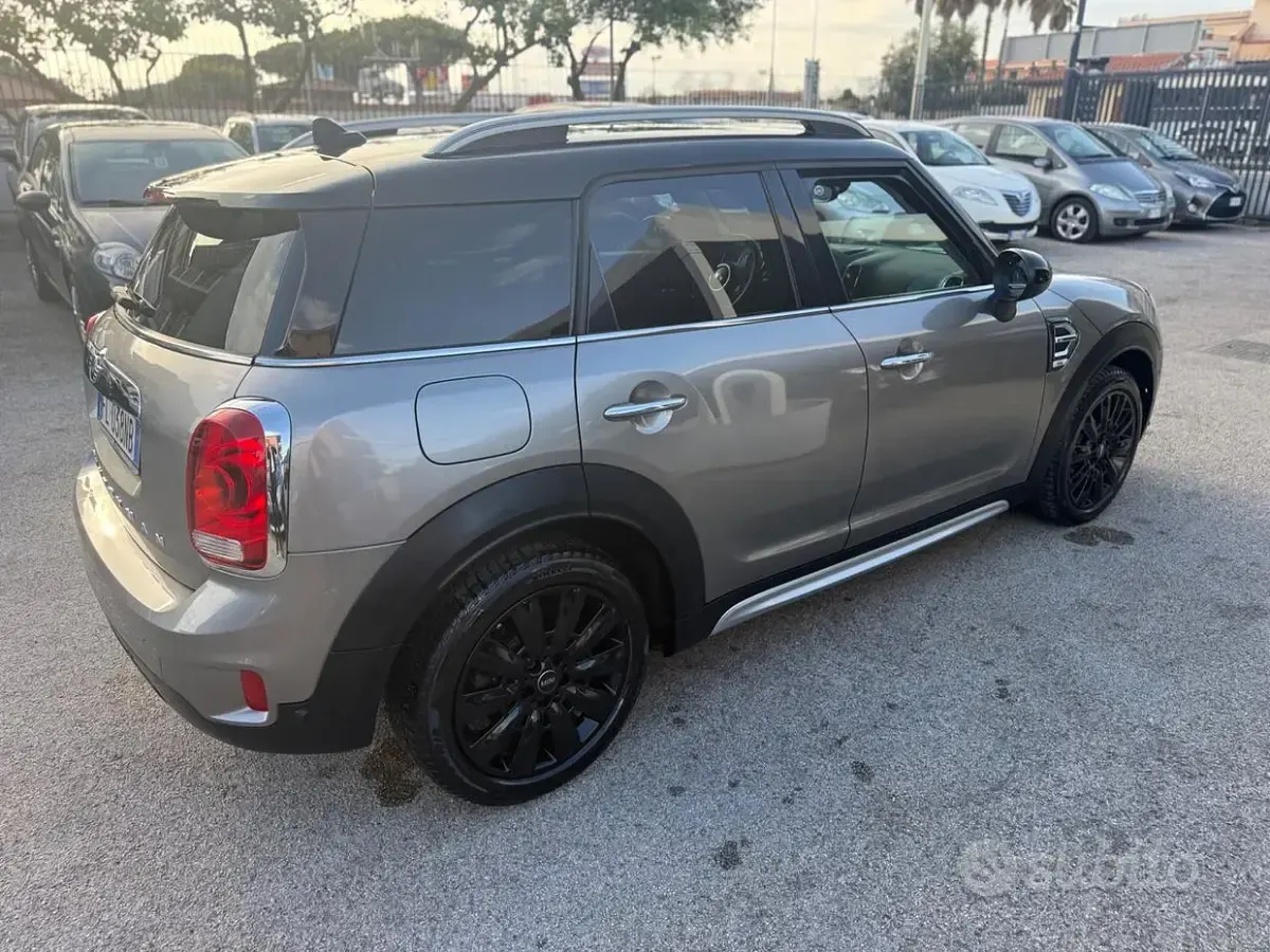 Usata Mini Cooper D Countryman Hype 150 CV (110 kW) 2017 Marrone SUV
