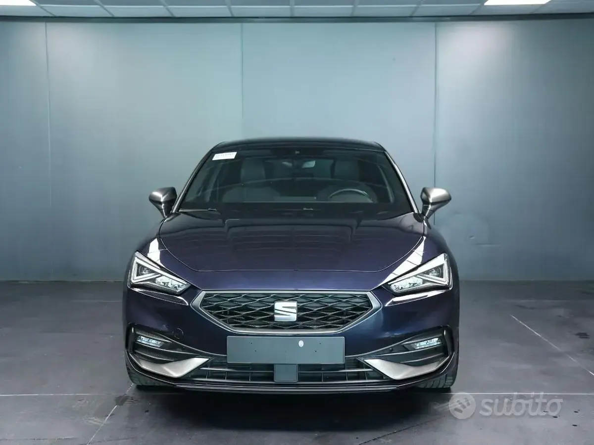 Usata Seat Leon FR 150 CV (110 kW) 2022 Blu Berlina