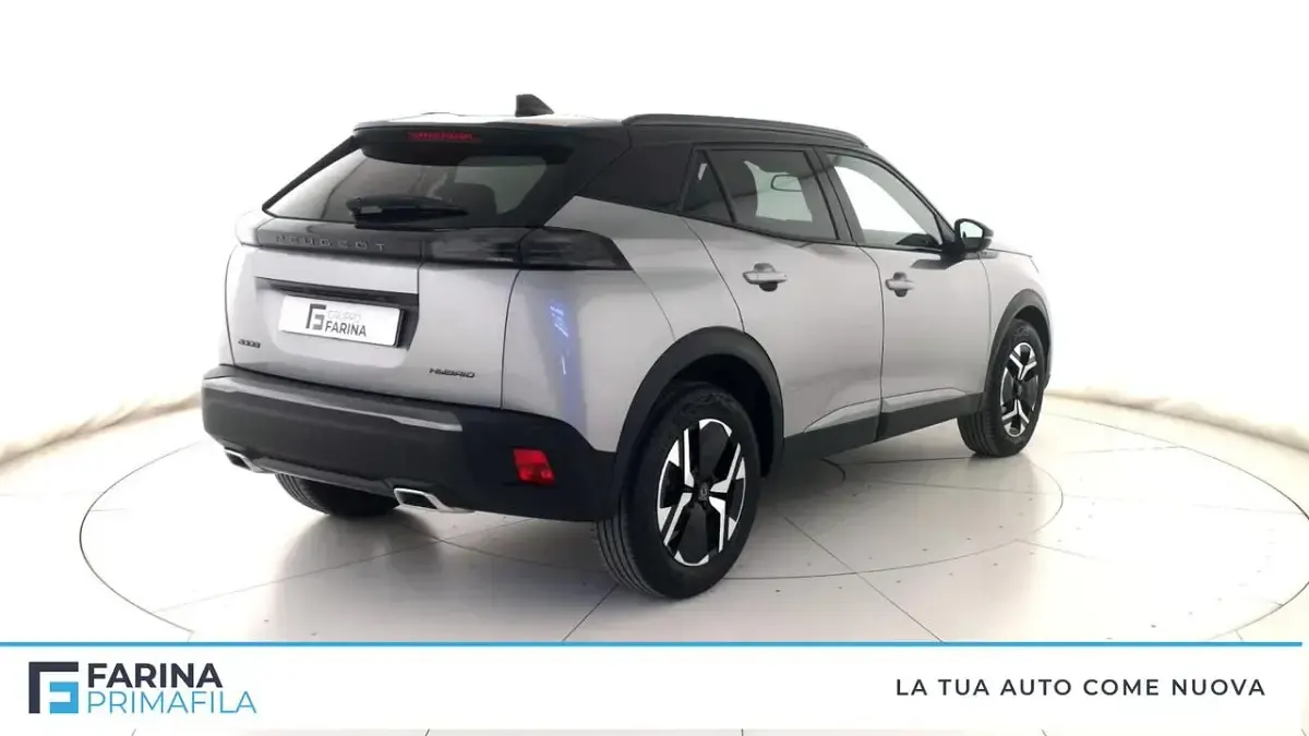 Begagnad Peugeot 2008 GT 135 HK (99 kW) 2025 Grå SUV