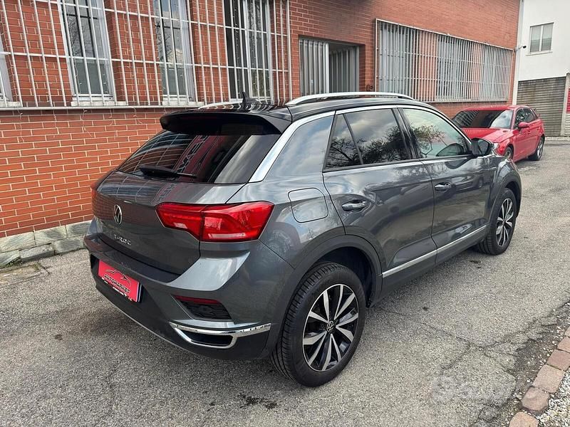 Usata VW T-Roc Style 110 CV (80 kW) 2022 Grigio SUV