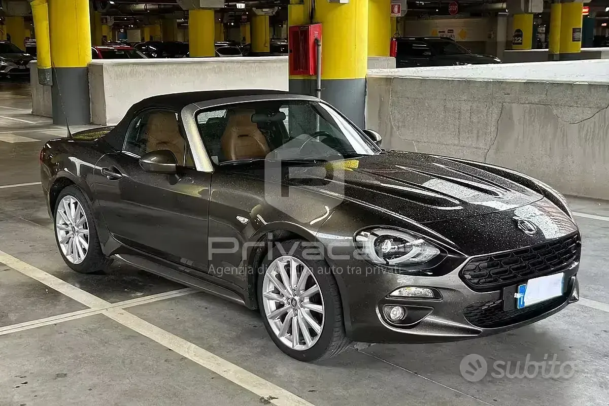 Usata Fiat 124 Spider 140 CV (102 kW) 2017 Marrone Cabrio