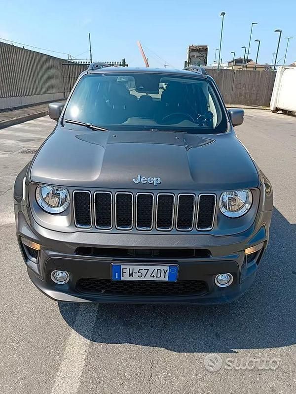 Usata Jeep Renegade Limited 150 CV (110 kW) 2019 Grigio SUV
