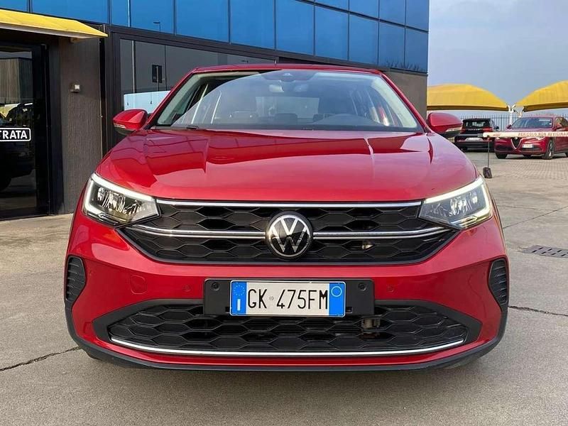 Usata VW Taigo Life 95 CV (69 kW) 2022 Bordeaux / metallizzato SUV