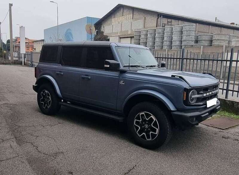 Grigio Usata 2024 Ford Bronco SUV | 62.900 € (Ottimo prezzo) - Immagine 1/4