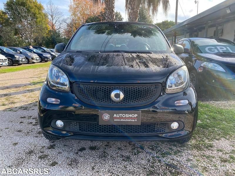 Usata Smart ForFour Prime 70 CV (51 kW) 2016 Nero Utilitaria