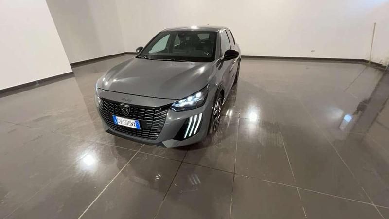 Grigio Usata 2024 Peugeot 208 GT Due volumi | 17.990 € (Molto cara) - Immagine 1/4