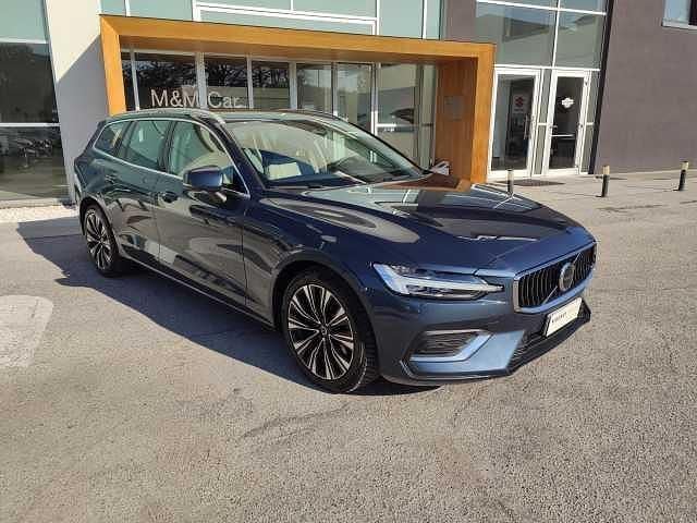 Usata Volvo V60 145 CV (106 kW) 2023 Blu Station wagon