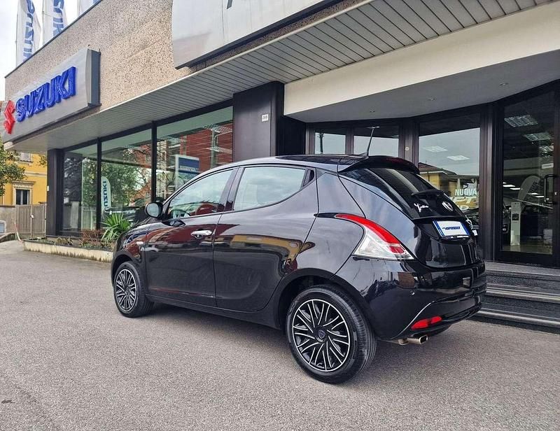 Usata Lancia Ypsilon Gold 69 CV (50 kW) 2020 Other Utilitaria