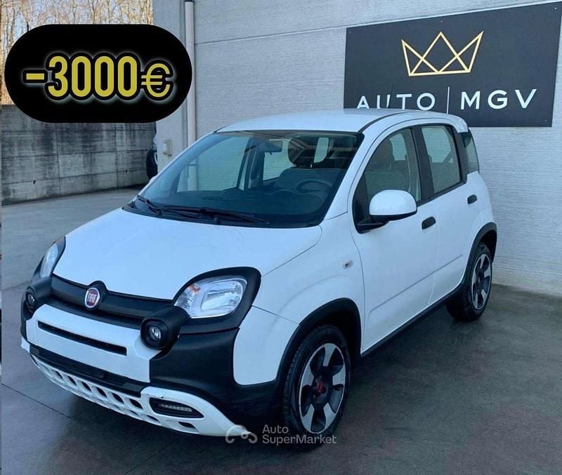 Usata Fiat Panda Cross Cross 69 CV (50 kW) 2023 Bianco Utilitaria