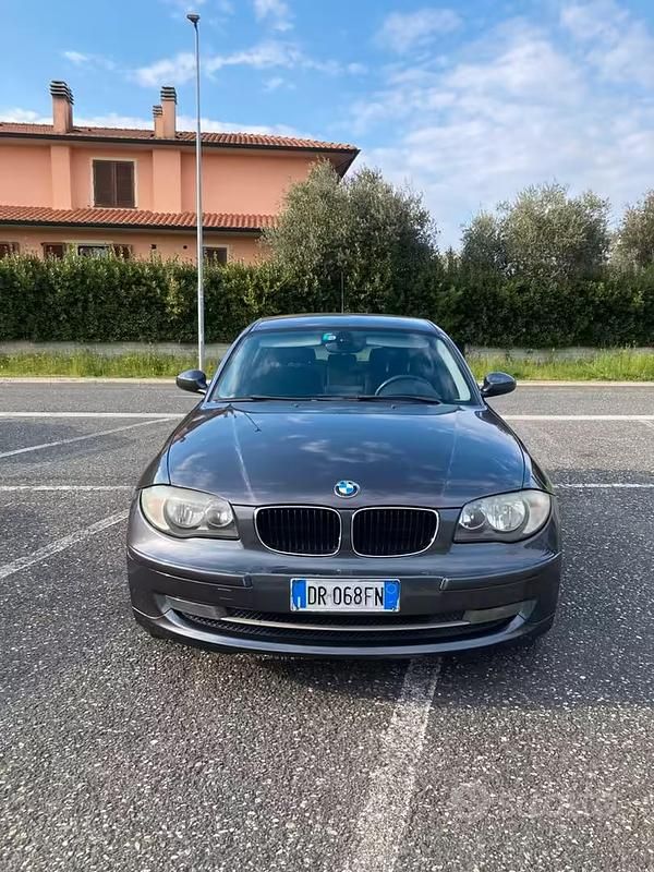 Usata BMW 118 Performance 143 CV (105 kW) 2008 Grigio Utilitaria