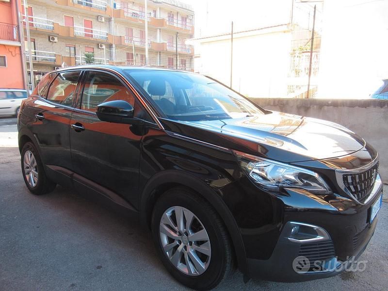 Usata Peugeot 3008 Business-Line 131 CV (96 kW) 2019 Nero SUV
