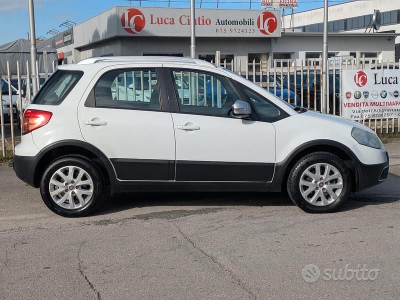 Usata Fiat Sedici 135 CV (99 kW) 2012 Bianco SUV