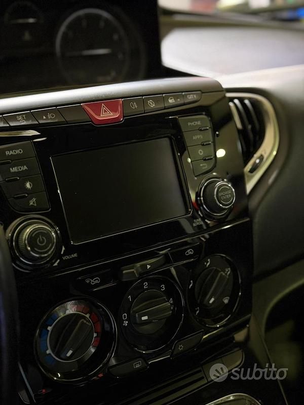 Usata Lancia Ypsilon 95 CV (69 kW) 2017 Grigio Utilitaria