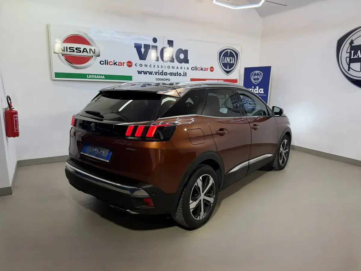 Usata Peugeot 3008 GT-line 150 CV (110 kW) 2016 Marrone SUV