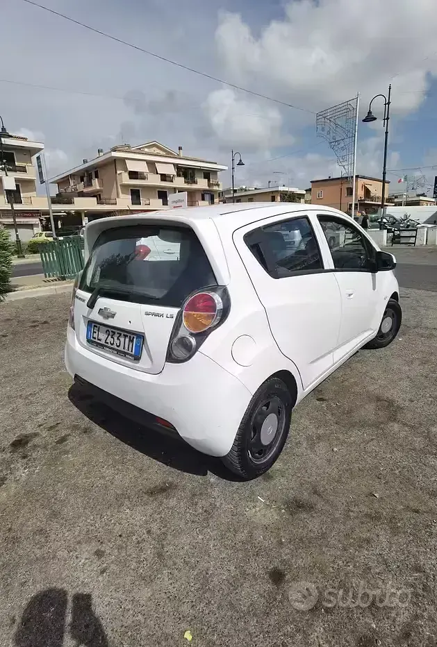 Usata Chevrolet Spark 65 CV (47 kW) 2012 Bianco Utilitaria