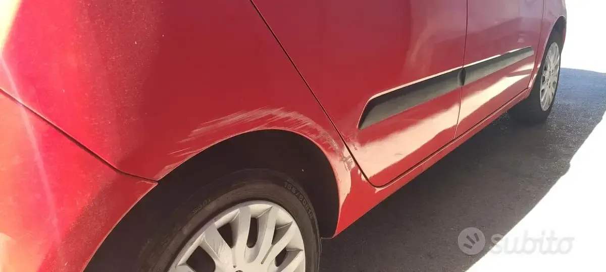 Usata Hyundai i10 66 CV (48 kW) 2009 Rosso Utilitaria