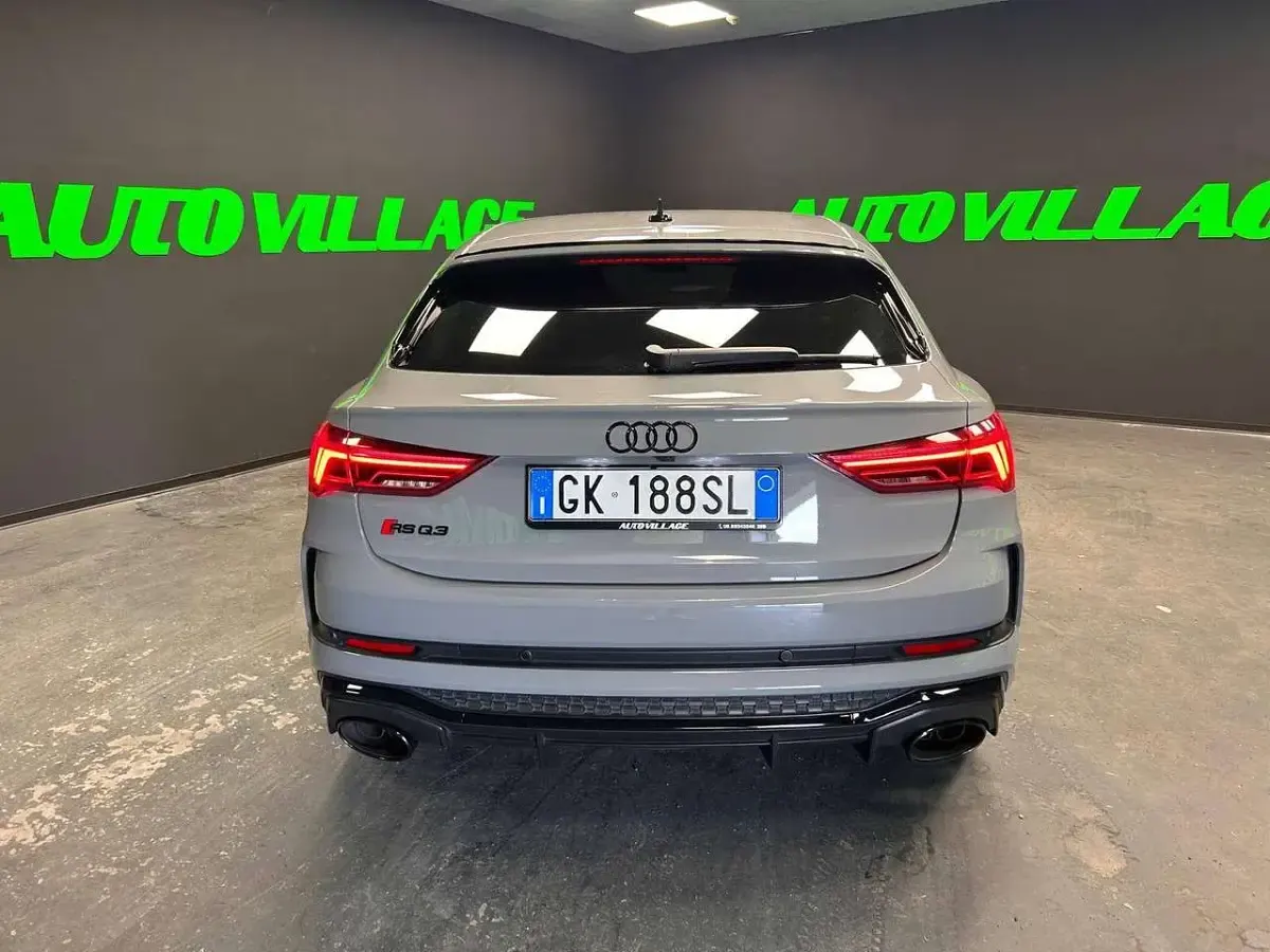 Usata Audi RS Q3 Sportback Ambiente 400 CV (294 kW) 2022 Grigio SUV
