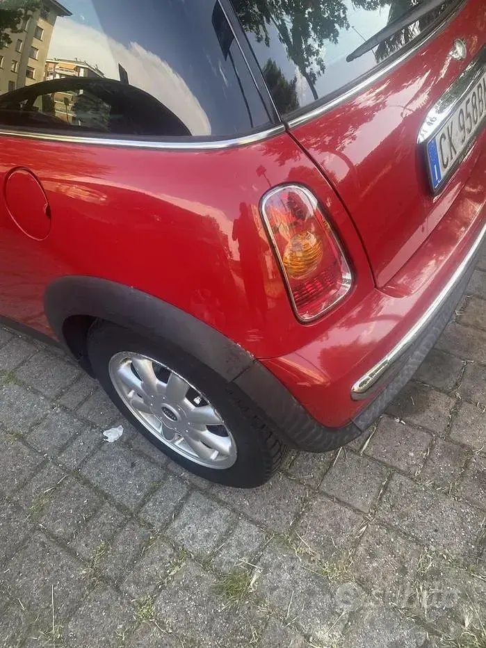 Usata Mini ONE 90 CV (66 kW) 2003 Rosso Utilitaria
