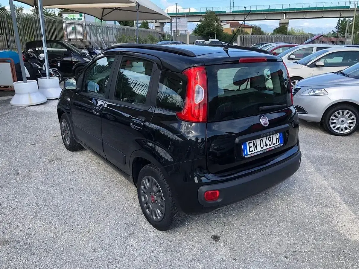 Usata Fiat Panda Cross Cross 84 CV (61 kW) 2024 Nero Utilitaria